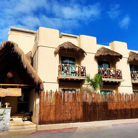 Hotel Pelecanus Suites Holbox Exteriör bild