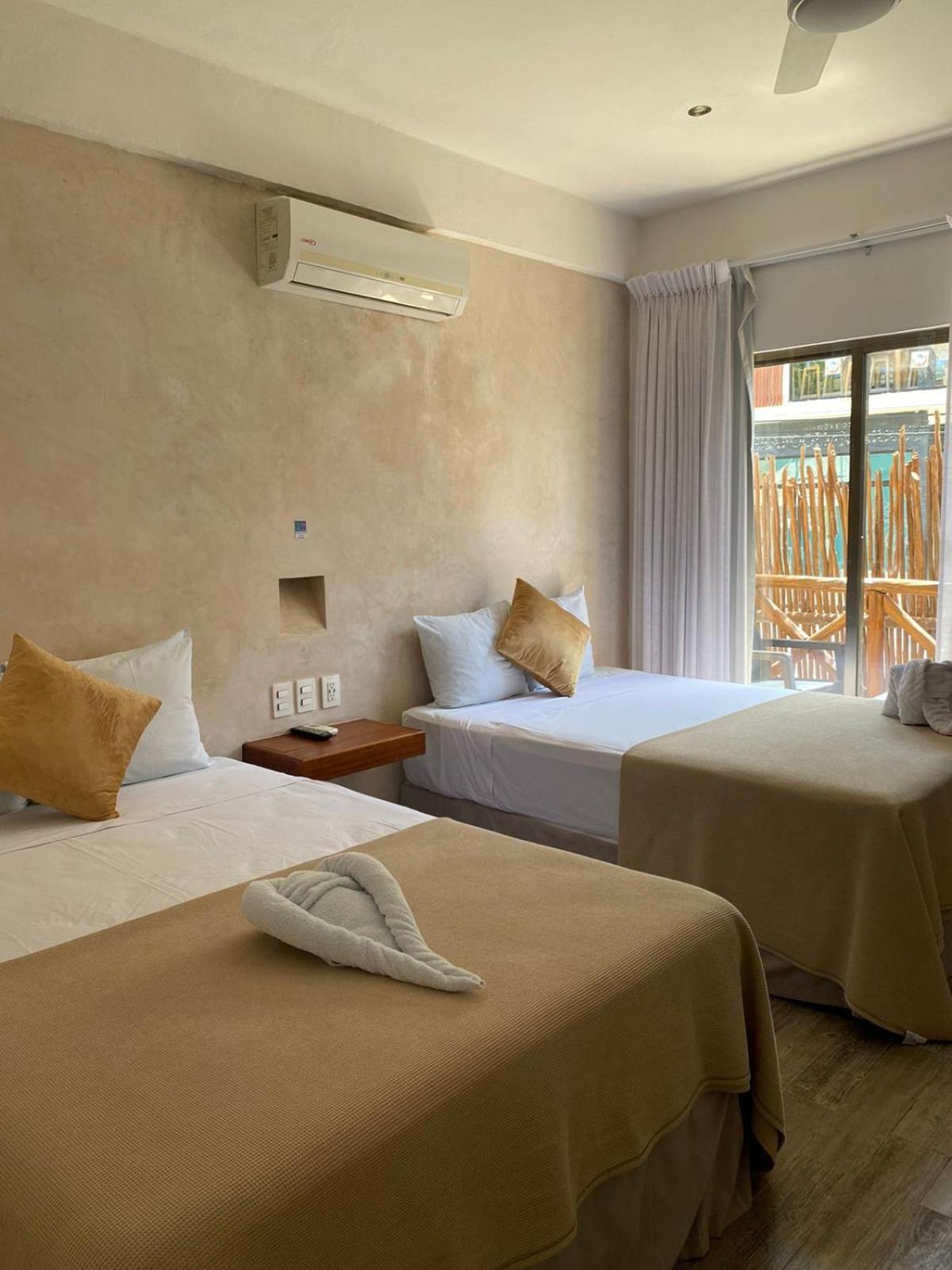 Hotel Pelecanus Suites Holbox Exteriör bild