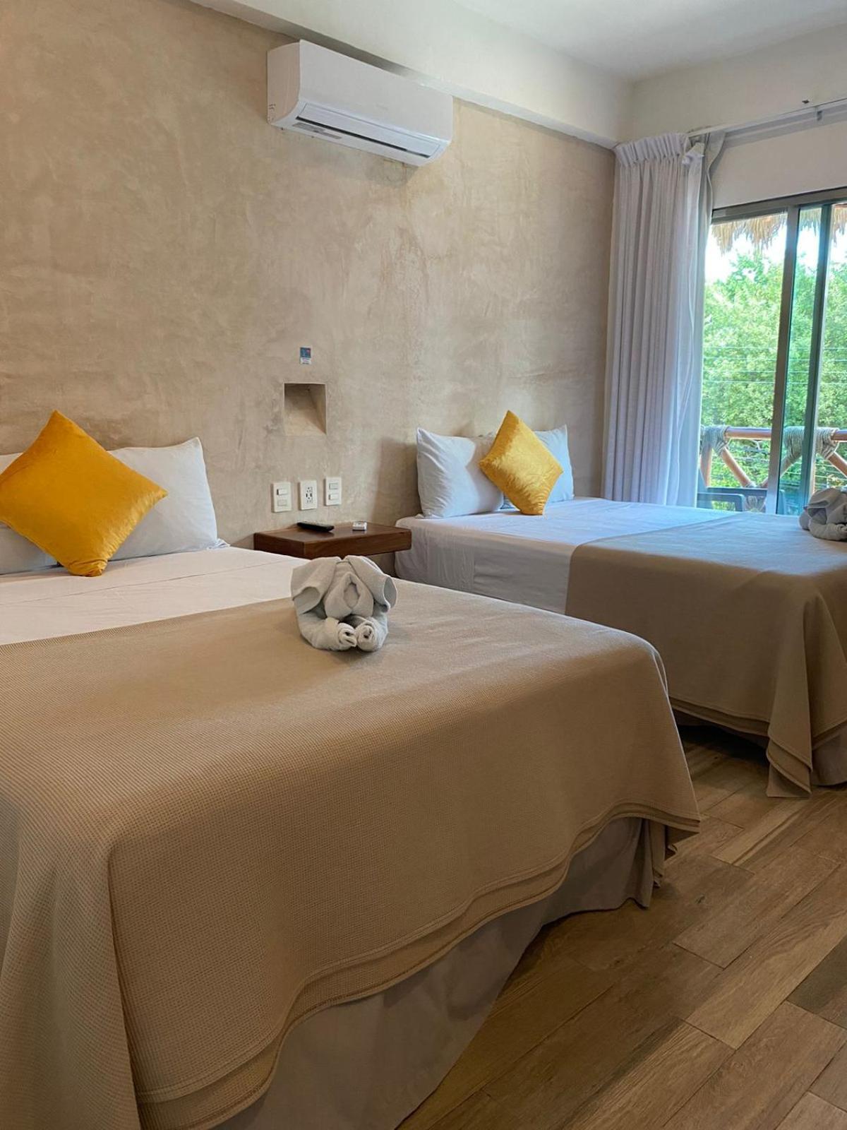 Hotel Pelecanus Suites Holbox Exteriör bild