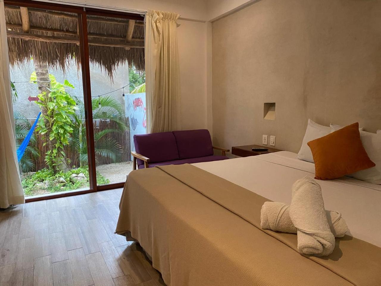Hotel Pelecanus Suites Holbox Exteriör bild