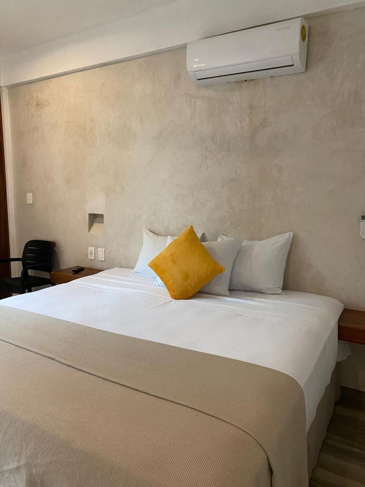 Hotel Pelecanus Suites Holbox Exteriör bild