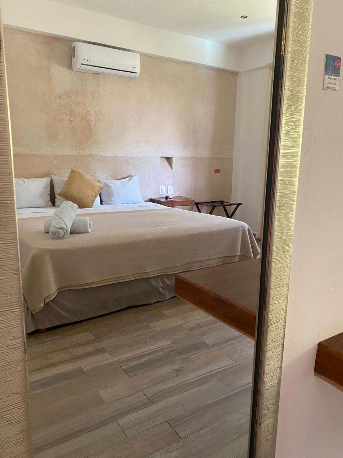 Hotel Pelecanus Suites Holbox Exteriör bild