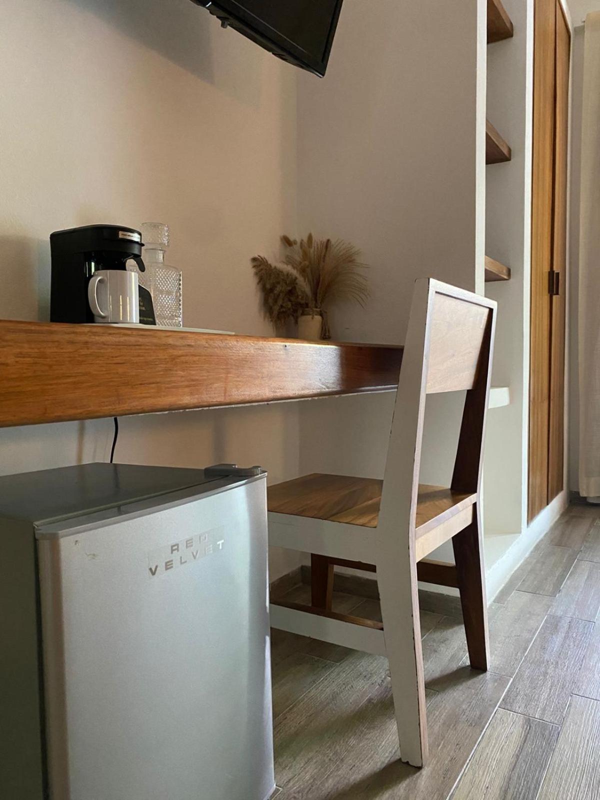 Hotel Pelecanus Suites Holbox Exteriör bild