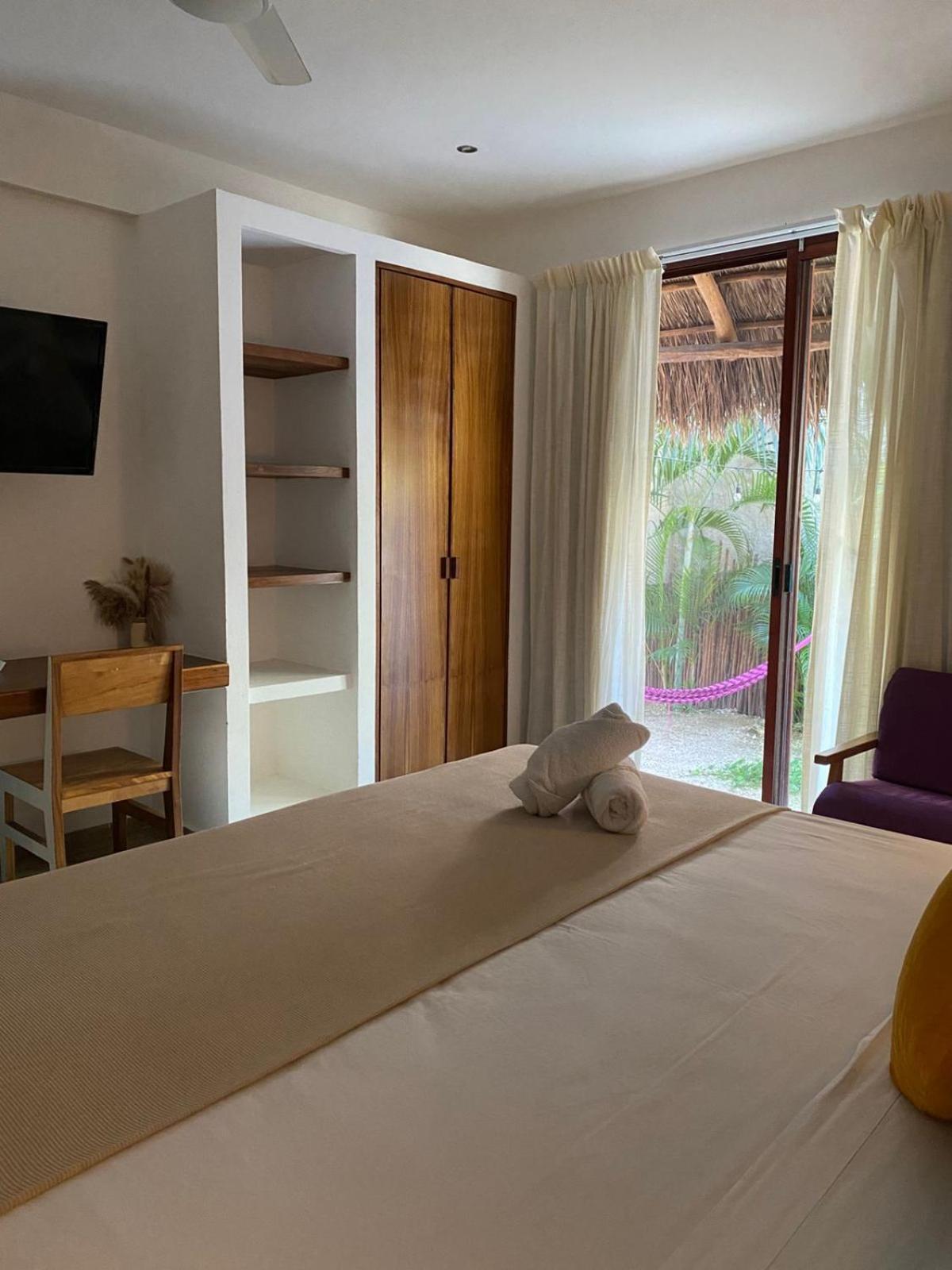 Hotel Pelecanus Suites Holbox Exteriör bild